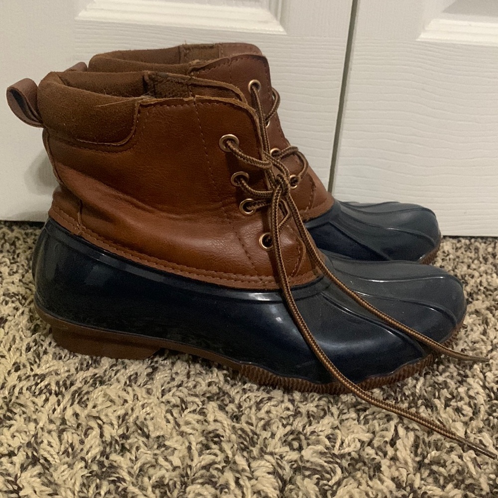 Duck boots